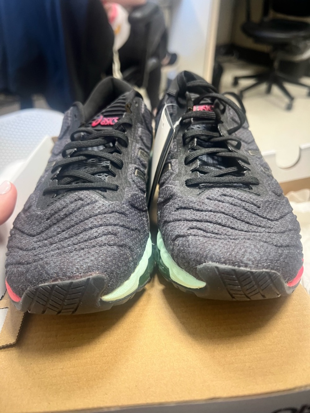 ASICS - Picture 5 of 5